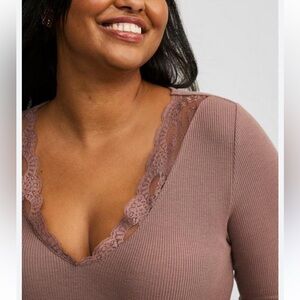 Torrid Mauve Lace Trim top